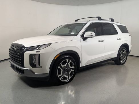 Used 2023 Hyundai Palisade Limited AWD/4WD image 3