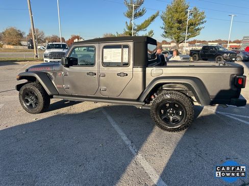 Used 2023 Jeep Gladiator Mojave w/ Cold Weather Group image 19