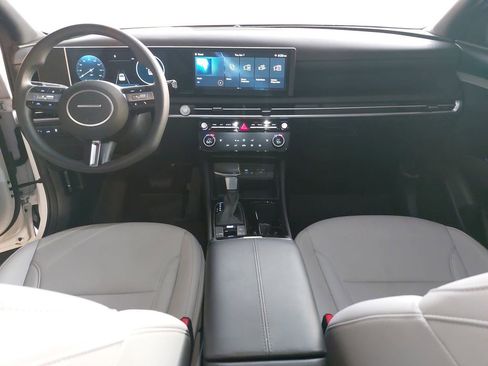 Certified 2025 Hyundai Santa Cruz SEL FWD image 9