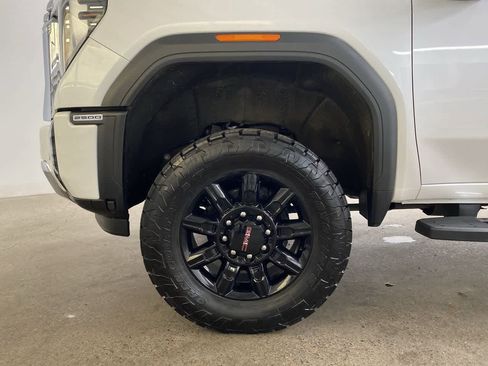 Used 2024 GMC Sierra 2500 Denali w/ Denali Reserve Package image 11