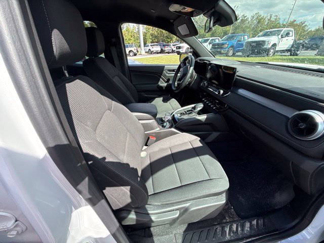 Used 2026 Chevrolet Colorado LT RWD image 3