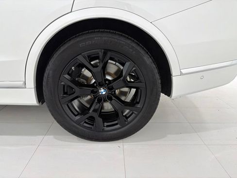Used 2025 BMW X7 xDrive40i w/ Premium Package AWD/4WD image 49