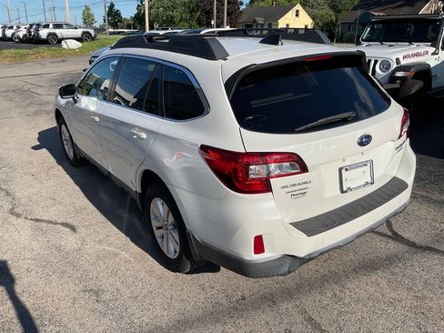 Used 2017 Subaru Outback 2.5i Premium AWD/4WD image 8