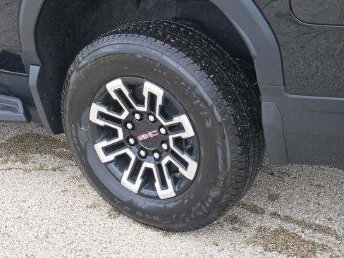 New 2026 GMC Sierra EV Elevation image 17