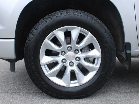 Used 2022 Chevrolet Silverado 1500 Custom AWD/4WD image 33