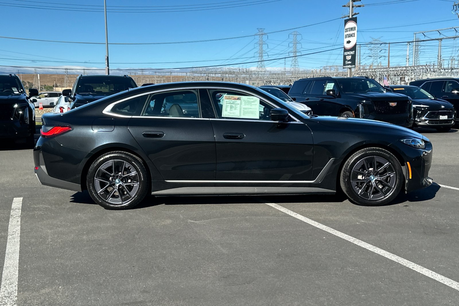 Used 2023 BMW i4 eDrive40 w/ Premium Package RWD image 3