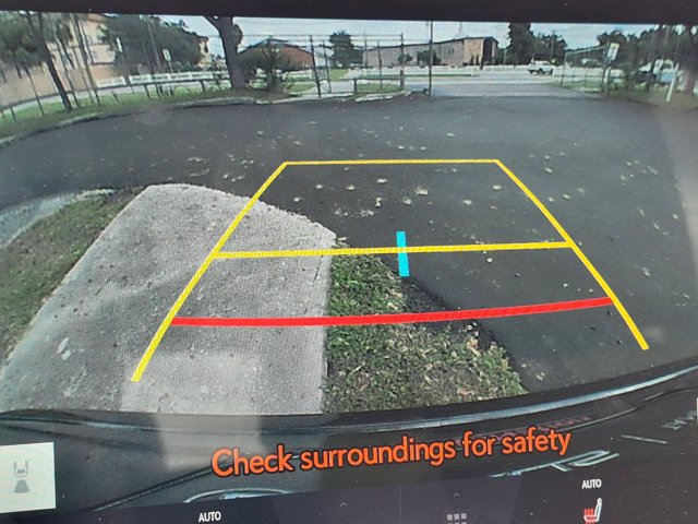 Certified 2023 Lexus NX 250 FWD w/ Towing Package (2000 Lbs) image 5