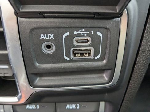 Used 2025 Jeep Gladiator Mojave w/ Safety Group image 21