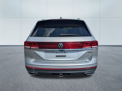 New 2025 Volkswagen Atlas SEL image 4