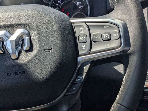 New 2026 RAM 2500 Big Horn AWD/4WD image 24