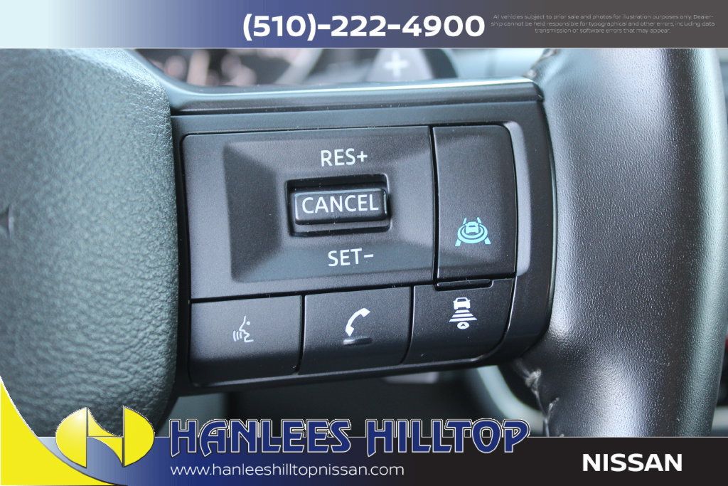 Used 2025 Nissan Rogue SV AWD/4WD image 30