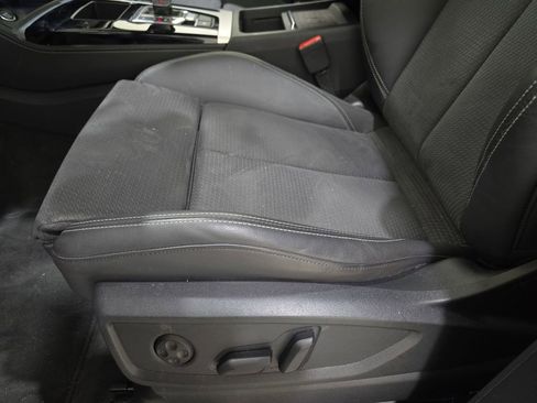 Used 2024 Audi Q5 e Prestige w/ Prestige Package AWD/4WD image 28