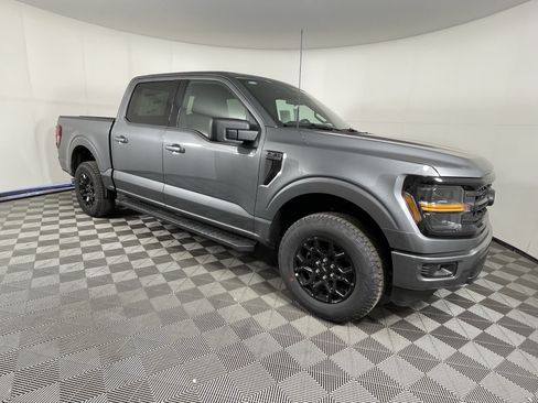 New 2026 Ford F150 XLT w/ XLT Black Appearance Package AWD/4WD image 7