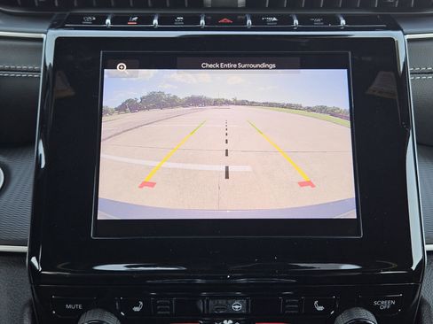 New 2025 Jeep Grand Cherokee L Altitude image 18