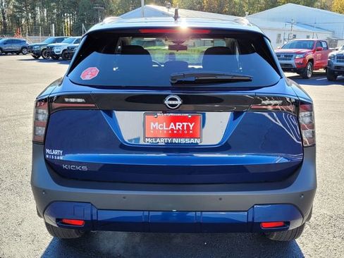 New 2026 Nissan Kicks SV w/ SV Premium Package FWD image 8