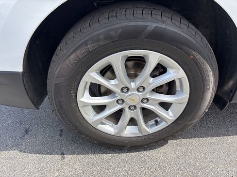 Used 2018 Chevrolet Equinox LT w/ Sun & Infotainment Package image 12