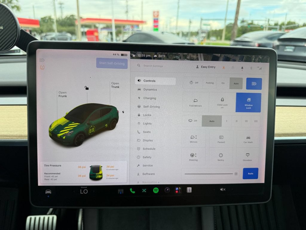 Used 2022 Tesla Model Y Performance AWD/4WD image 11
