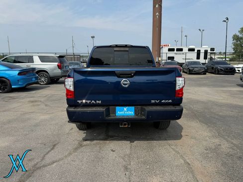Used 2021 Nissan Titan SV w/ SV Convenience Package AWD/4WD image 6