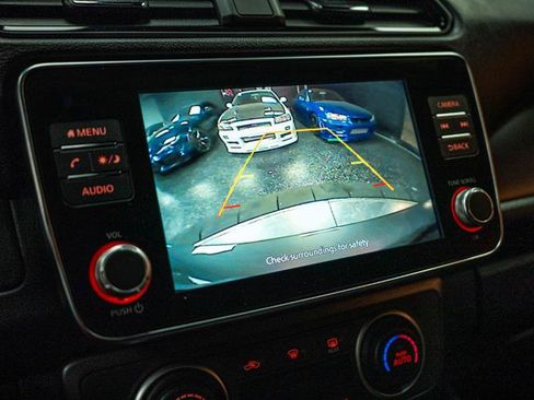 Used 2024 Nissan Leaf S image 18