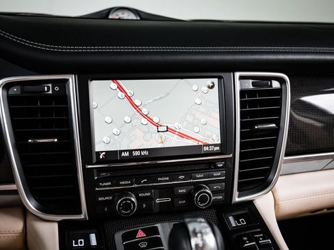 Certified 2015 Porsche Panamera GTS AWD/4WD image 18
