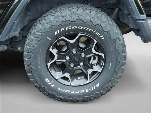 Used 2021 Jeep Wrangler Unlimited Rubicon 4xe w/ Cold Weather Group AWD/4WD image 9