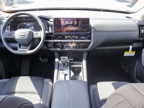 New 2026 Nissan Pathfinder SV image 6