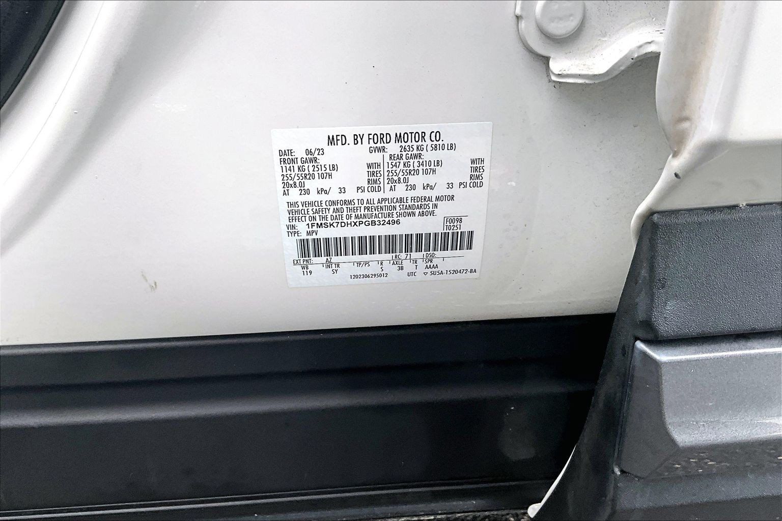 Used 2023 Ford Explorer XLT w/ Equipment Group 202A RWD image 5