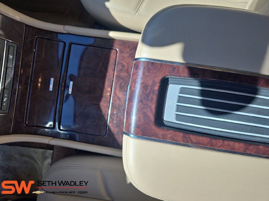 Used 2013 Cadillac Escalade Luxury AWD/4WD image 26