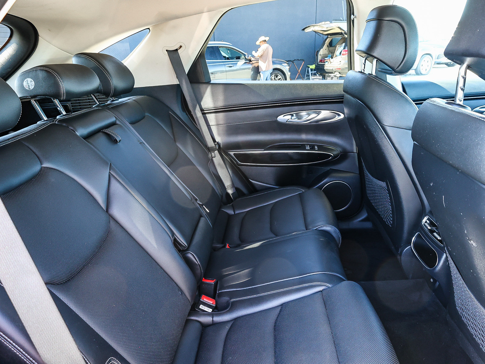 Used 2024 Genesis GV70 2.5T AWD/4WD image 19