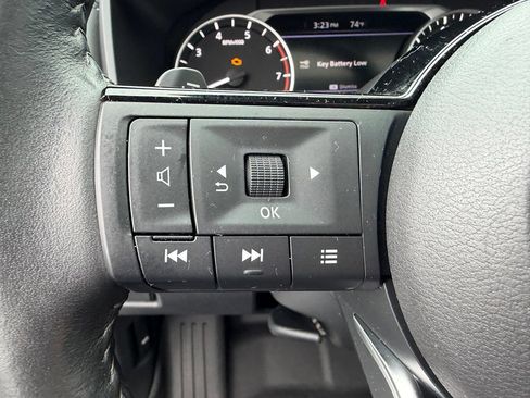 Used 2023 Nissan Rogue SV w/ SV Premium Package AWD/4WD image 13