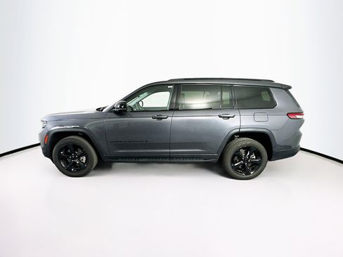 Used 2023 Jeep Grand Cherokee L Limited w/ Luxury Tech Group II image 4