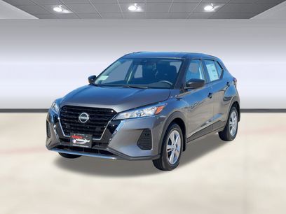 New 2025 Nissan Kicks S