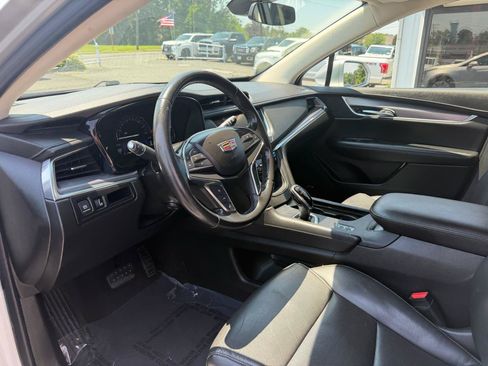 Used 2019 Cadillac XT5 Premium Luxury AWD/4WD image 10