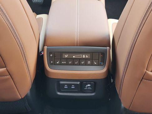 New 2026 Nissan Pathfinder Platinum w/ Cargo Package FWD image 21