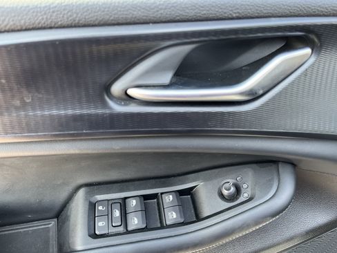 Used 2025 Jeep Grand Cherokee Laredo w/ Luxury Tech Group I AWD/4WD image 18