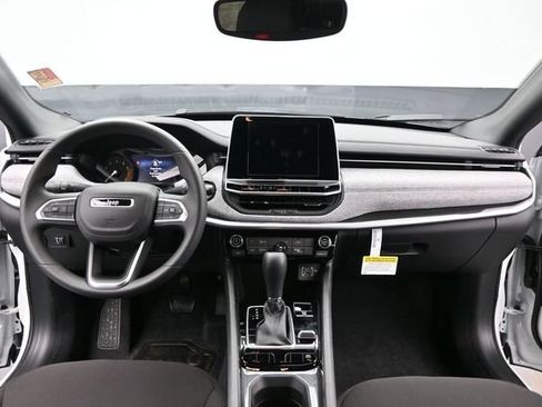 Used 2025 Jeep Compass Sport AWD/4WD image 11