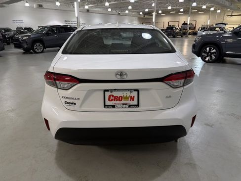 Used 2025 Toyota Corolla LE FWD image 7