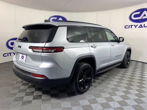 Used 2023 Jeep Grand Cherokee L Laredo AWD/4WD image 3