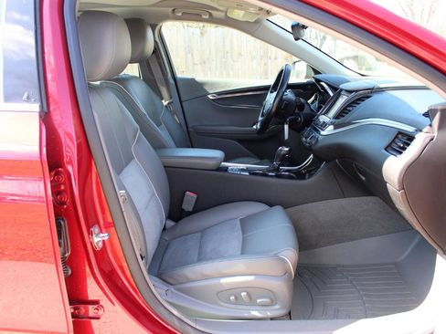 Used 2014 Chevrolet Impala LT w/ Premium Seating Package image 36