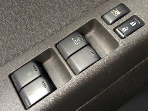 Used 2015 Nissan Xterra S w/ Value Package image 27