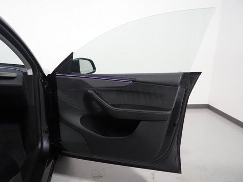 Used 2026 Tesla Model Y Long Range RWD image 61