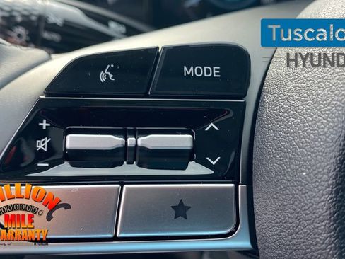 New 2025 Hyundai Elantra Limited image 19