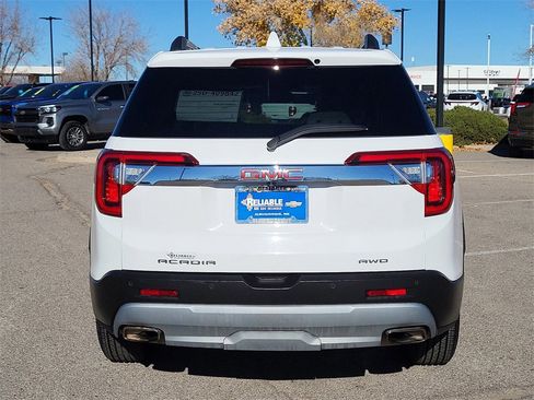 Certified 2023 GMC Acadia SLT image 13