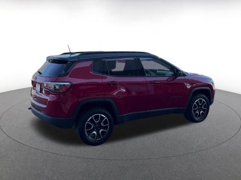 Used 2025 Jeep Compass Trailhawk image 15