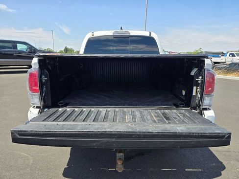Used 2021 Toyota Tacoma TRD Sport AWD/4WD image 32