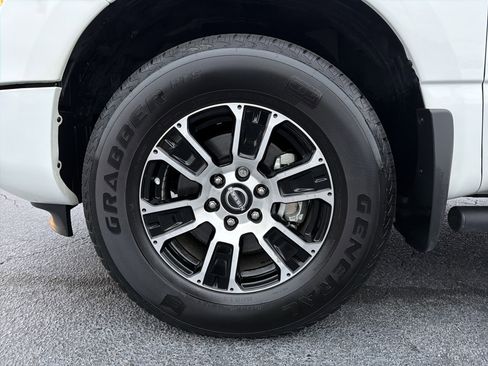 Used 2024 Nissan Titan SV w/ Accessory Utility Package image 11