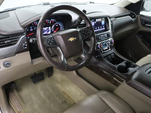 Used 2015 Chevrolet Suburban LT RWD image 13