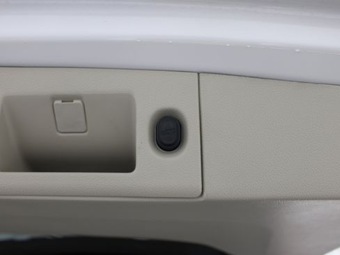 Used 2019 Cadillac Escalade Luxury AWD/4WD image 24