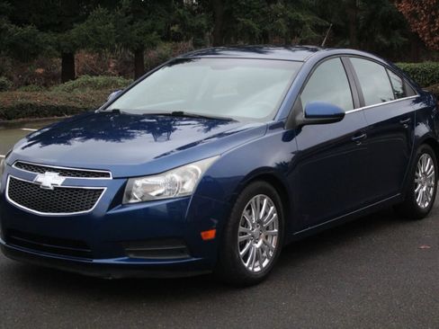 Used 2013 Chevrolet Cruze Eco image 1