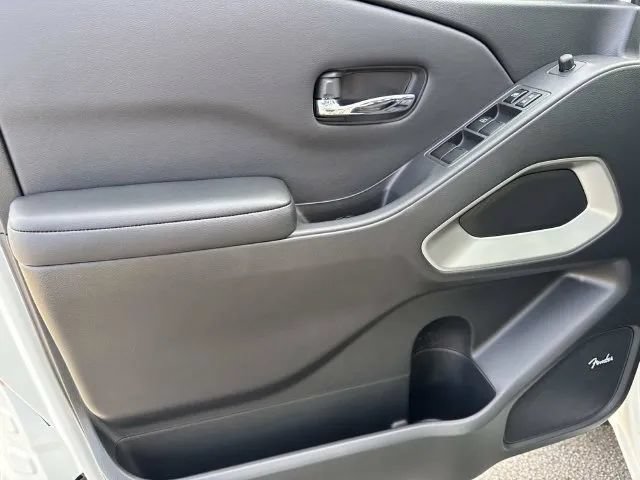 Certified 2025 Nissan Frontier SV w/ SV Convenience Package RWD image 27